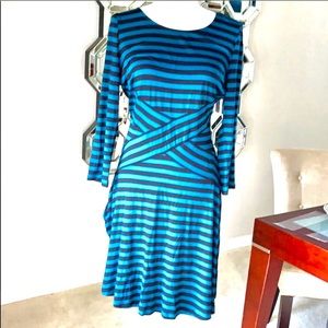 New York & company large T-shirt dress teal black